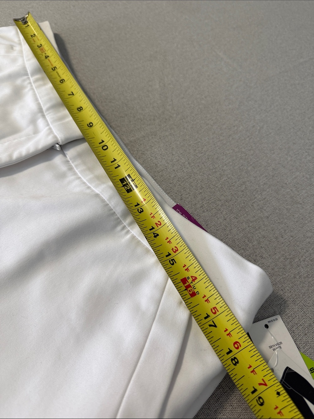 Investments Women’s White Bermuda shorts SZ14 - Picture 10 of 15